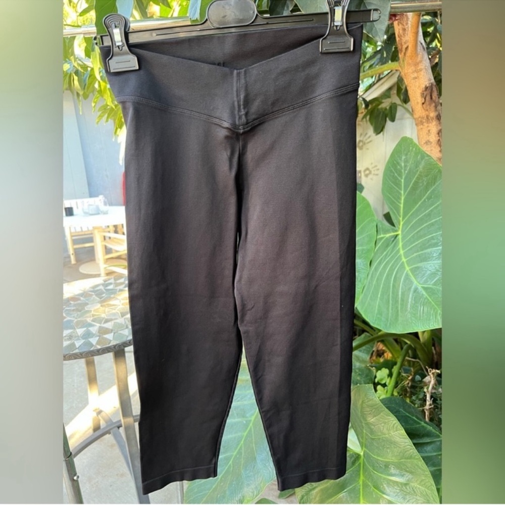 Guess by marciano black capris y2k 2000’s